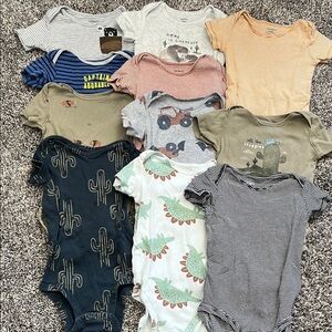 Carters Baby Onesies Set